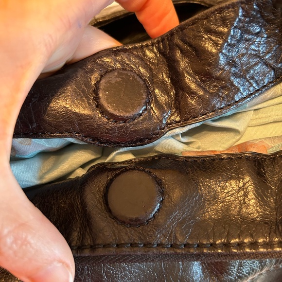 Hobo International Brand Shoulder Bag in distressed Black Leather - Picture 14 of 14